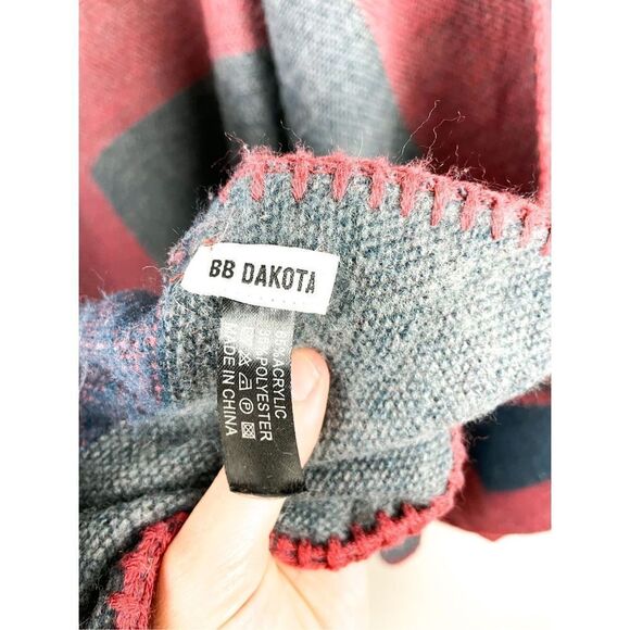 BB Dakota Striped Poncho reversible WRAP SWEATER Mulberry Gray Noir - Picture 3 of 4